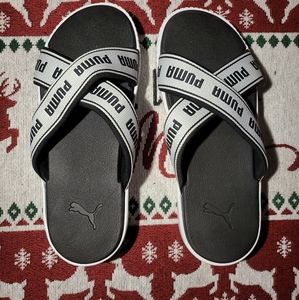 PUMA platform criss cross black and white slides womans size 9.5 NEVER WORN